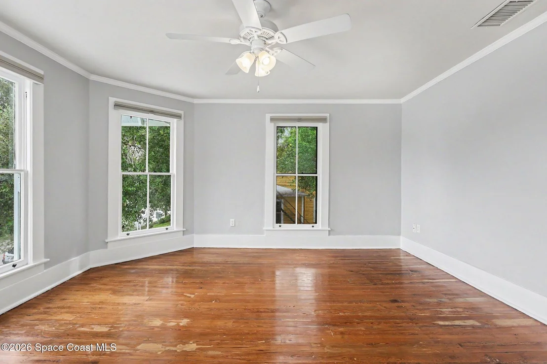 Photo of 35 Barton Avenue
