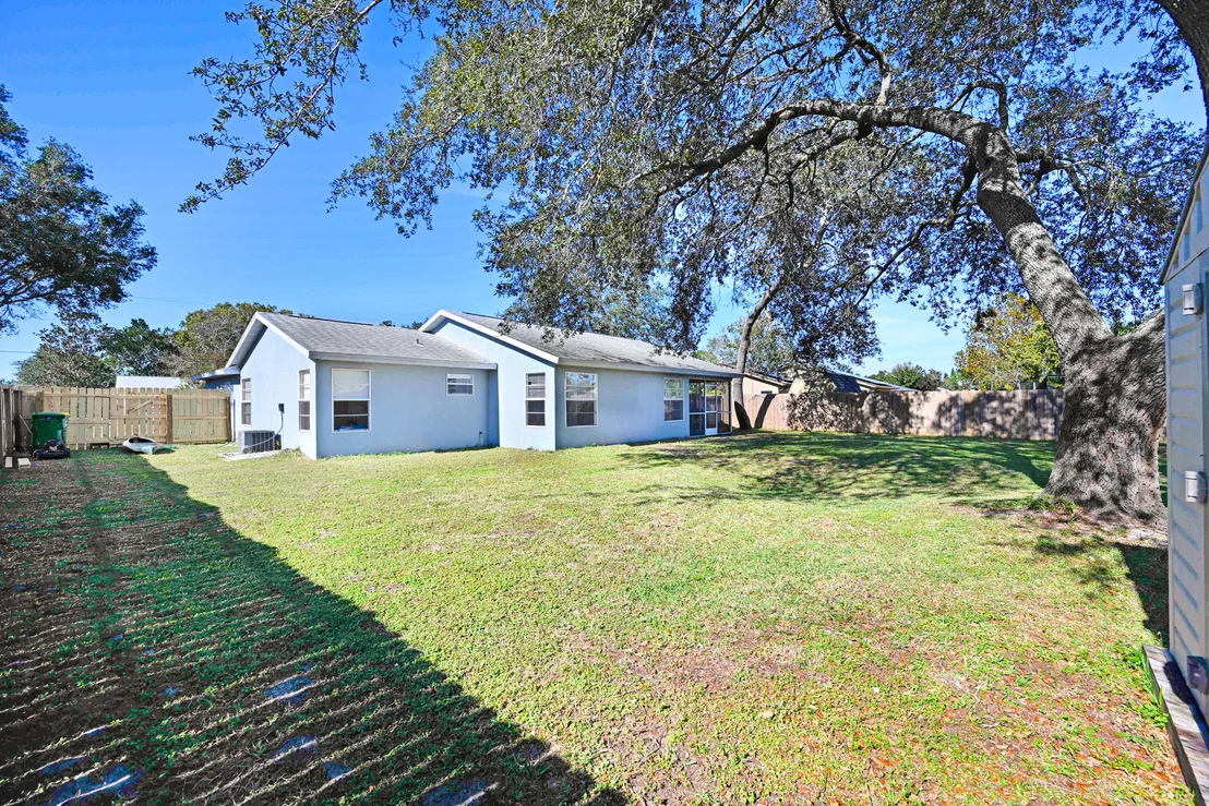 Photo of 5947 Cardiff Avenue