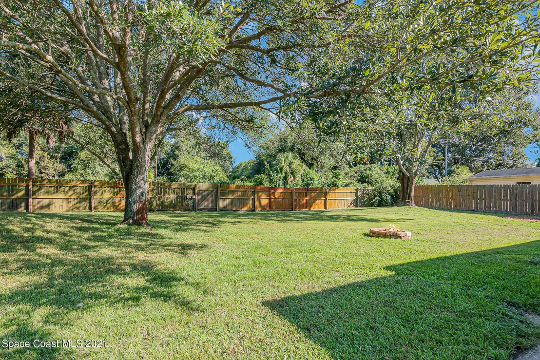 Photo of 5770 Fairbridge Street