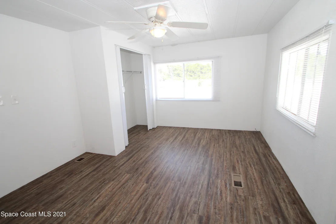Photo of 2505 Amberly Road NE