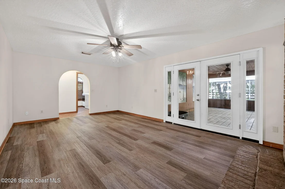 Photo of 3380 Lionel Road