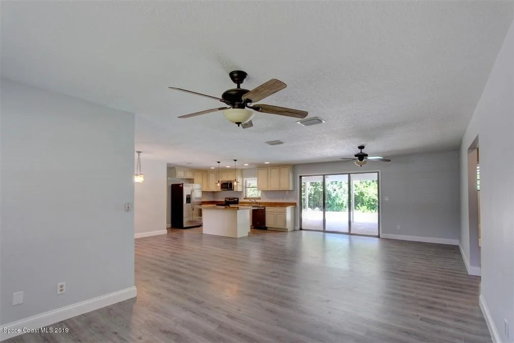 Photo of 1879 Oakwood Trail