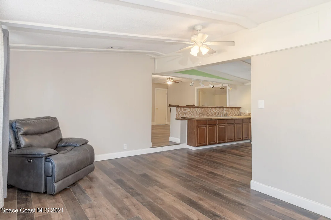 Photo of 2510 Spence Drive NE