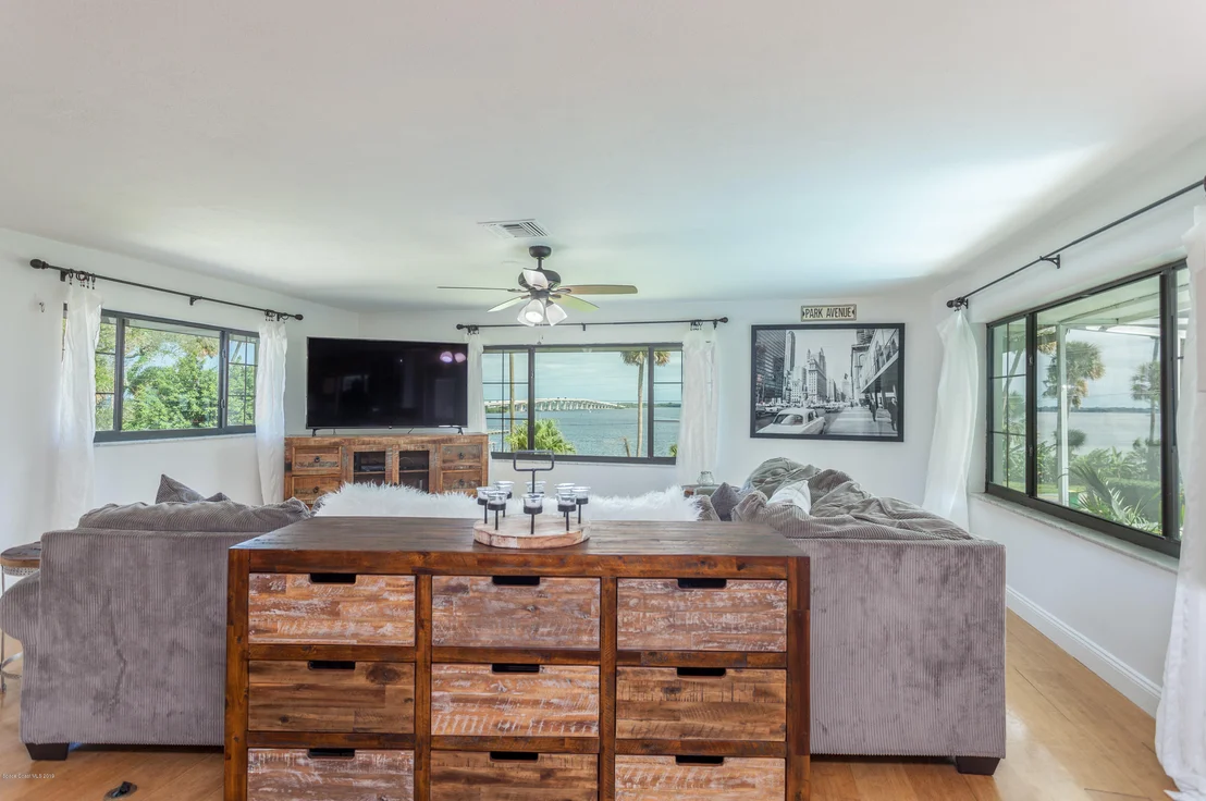 Photo of 3049 N Indian River Drive