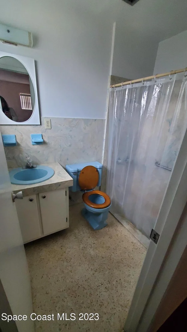 Photo of 939 Kings Post Road