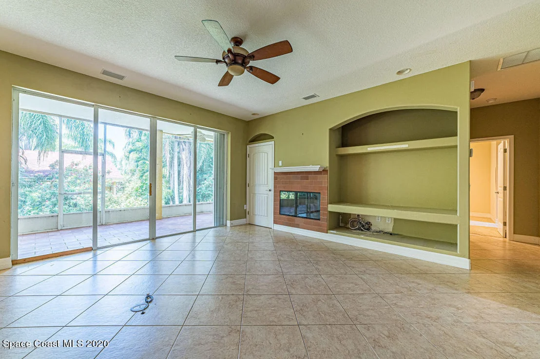 Photo of 160 River Drive