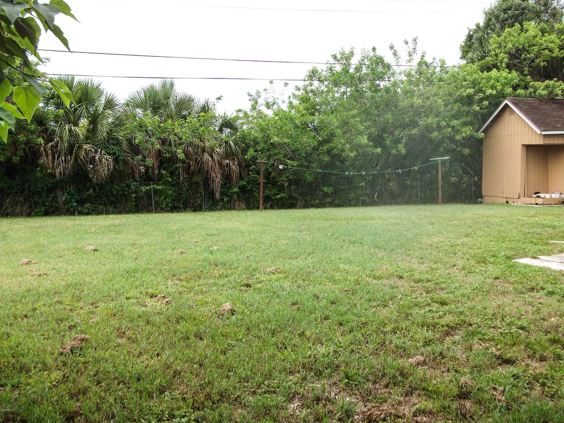 Photo of 1072 Martha Lee Avenue