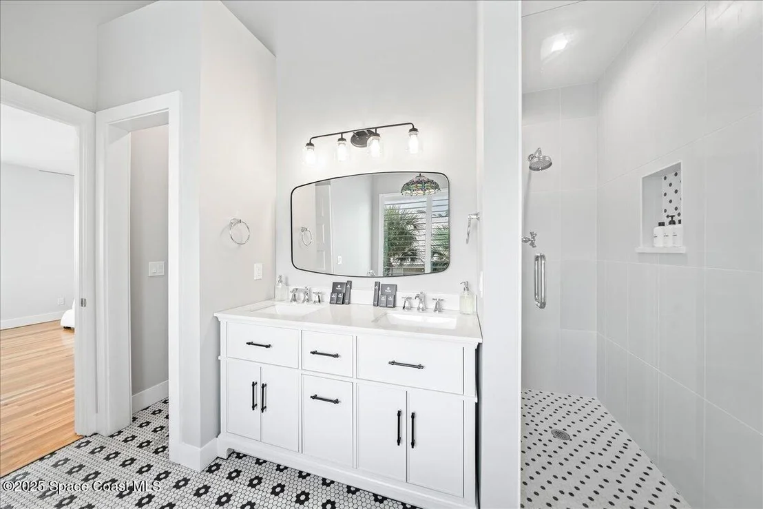 Photo of 182 Bayshore Drive