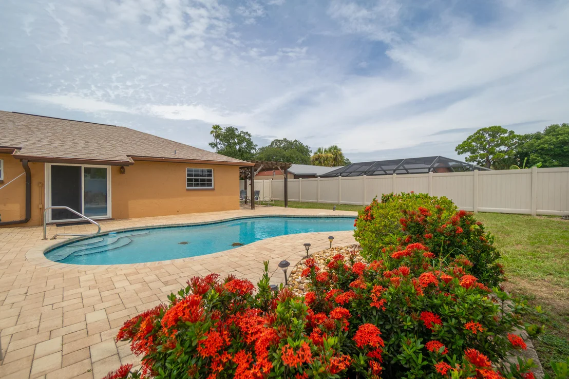 Photo of 969 Bayberry Lane