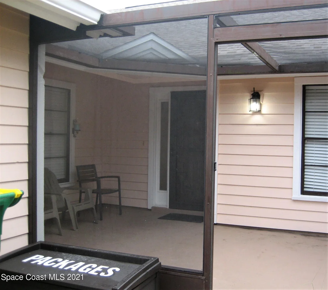 Photo of 863 Ridge Lake Drive
