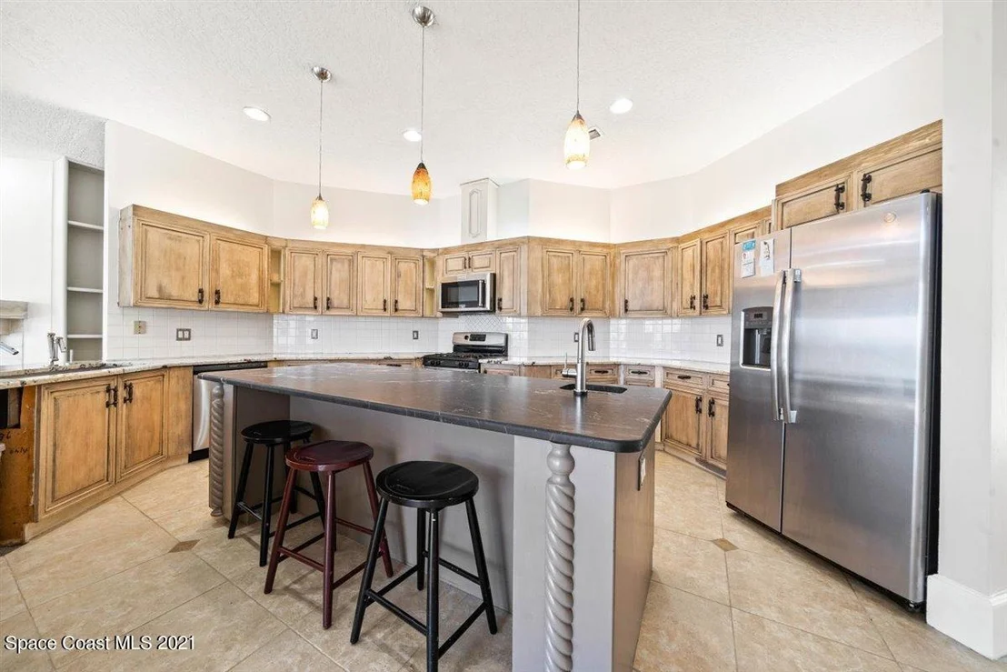 Photo of 680 Falcon Drive