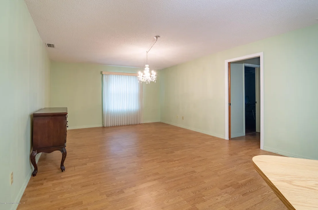 Photo of 958 Pineland Drive