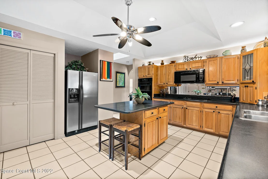 Photo of 686 Rossmoor Circle