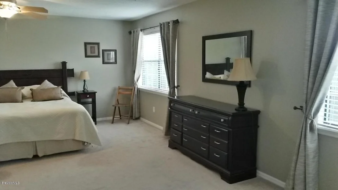 Photo of 991 Sunswept Road NE