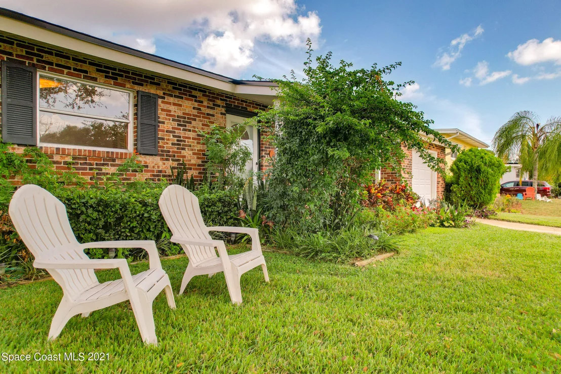 Photo of 940 Forest Road