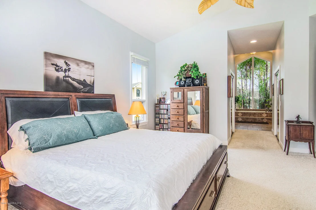 Photo of 717 Oak Park Drive