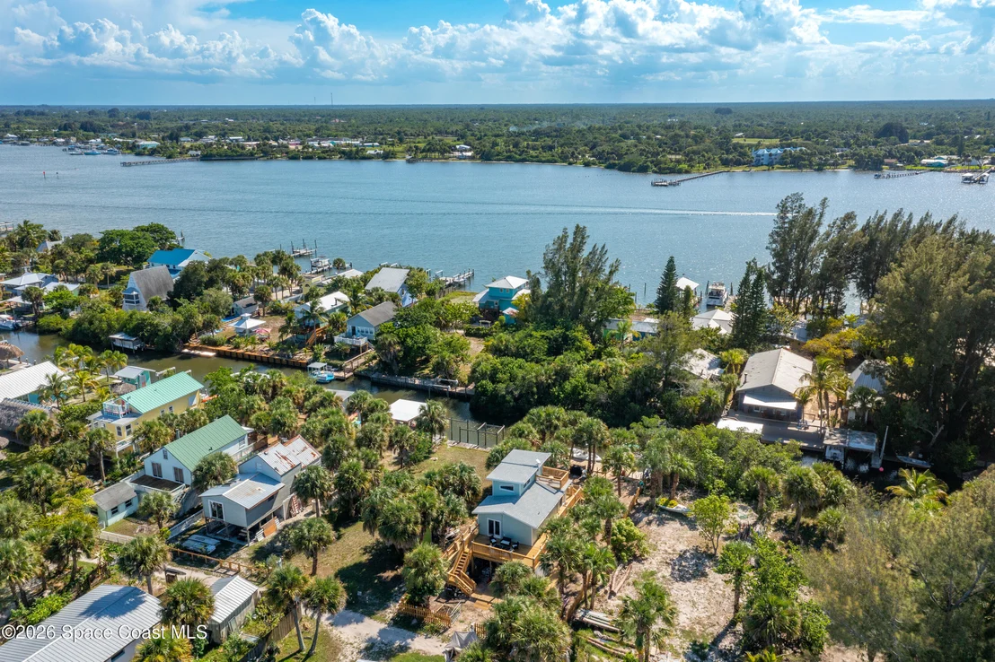 Photo of Unit B at 47 Vip Island