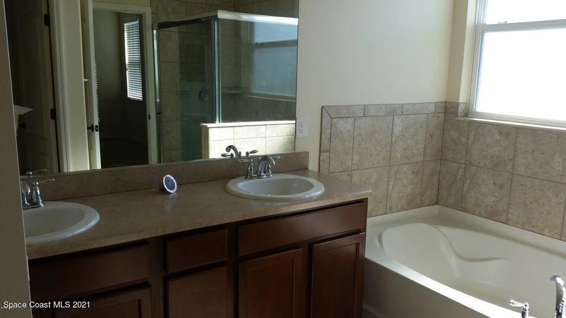 Photo of 1771 Bridgeport Circle