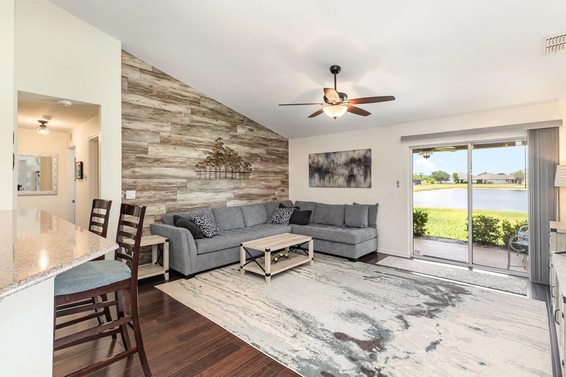 Photo of 325 Abernathy Circle