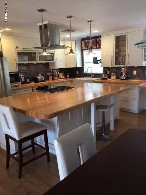Photo of 1075 Tanglewood Lane