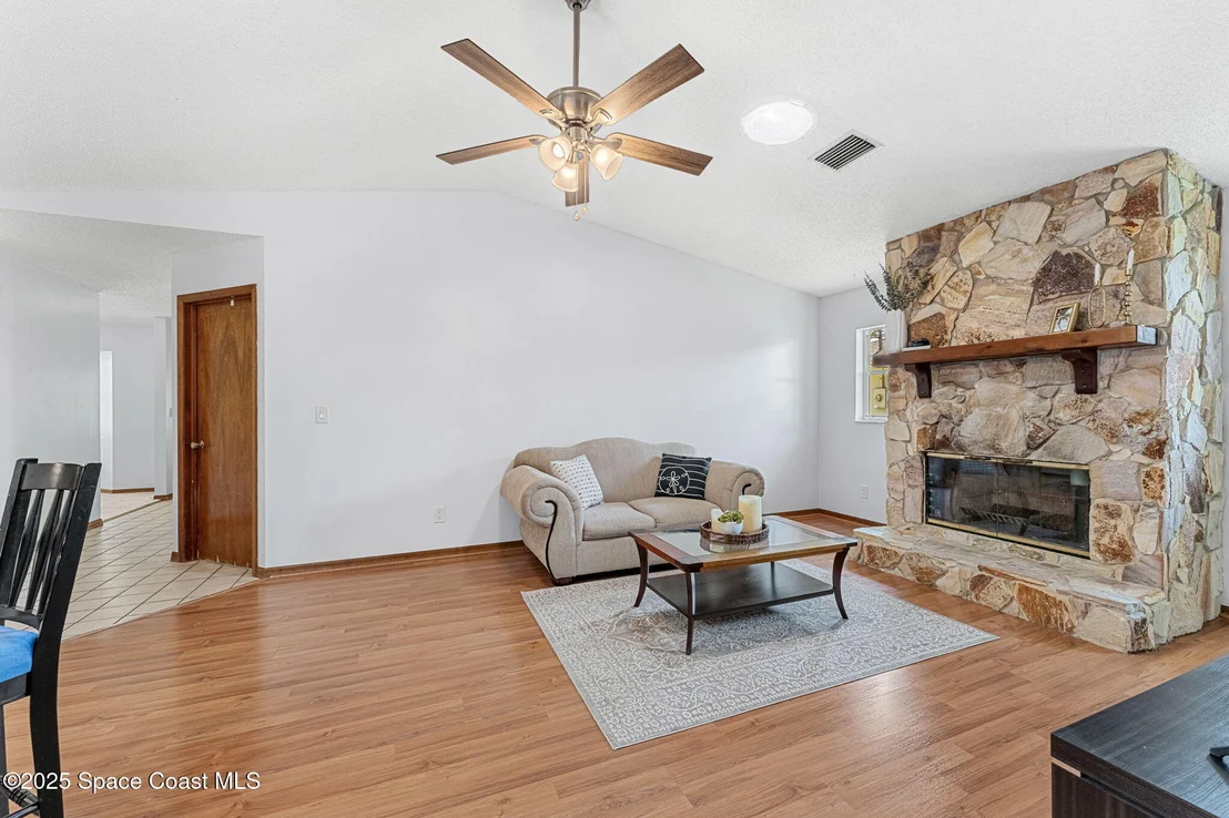 Photo of 396 Dolphin Street