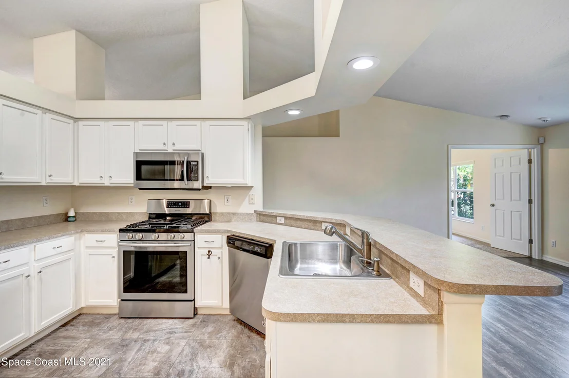 Photo of 5069 Alamanda Drive