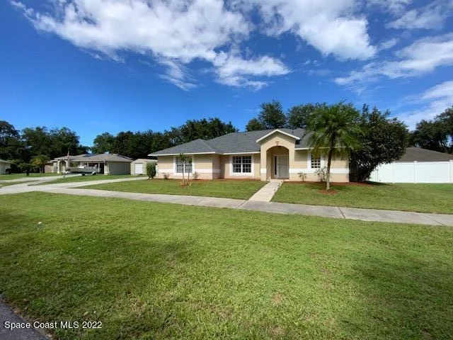 Photo of 4672 Patrick Lane