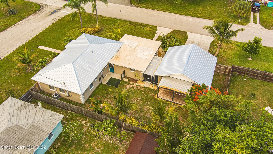 Photo of 323 Tulip Lane