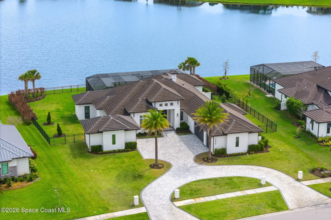 Photo of 3698 Lake Adelaide Place