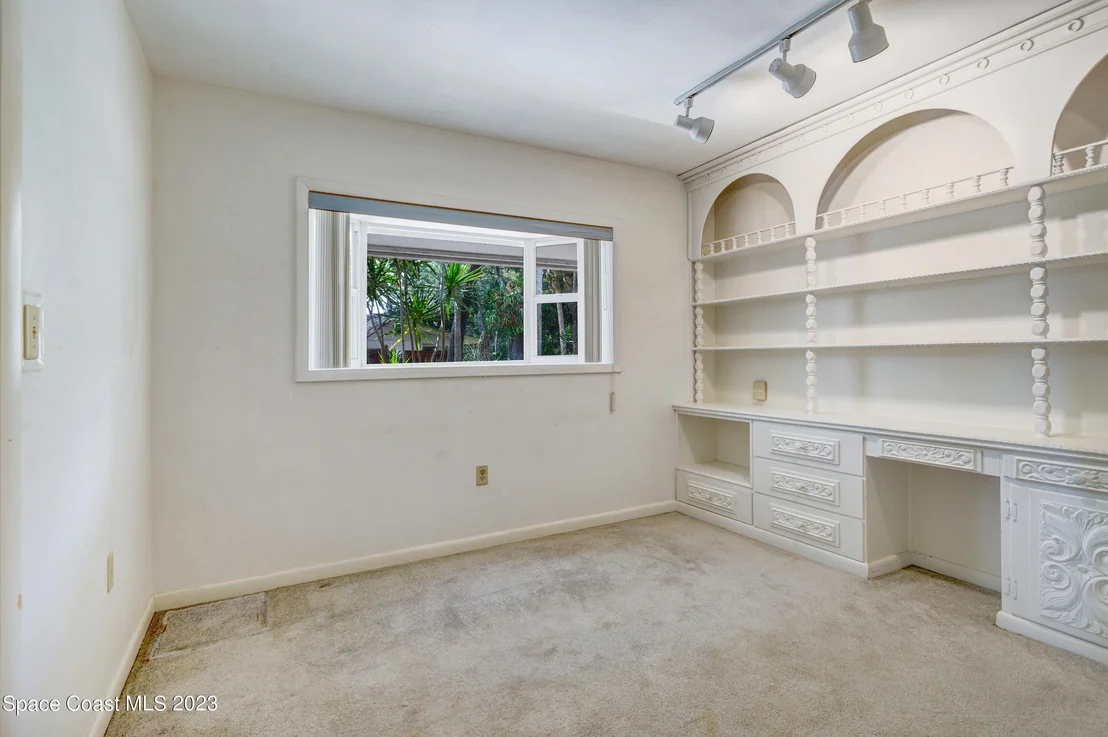 Photo of 3577 N Sylvan Lane