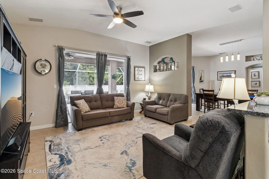 Photo of 409 Gardendale Circle SE