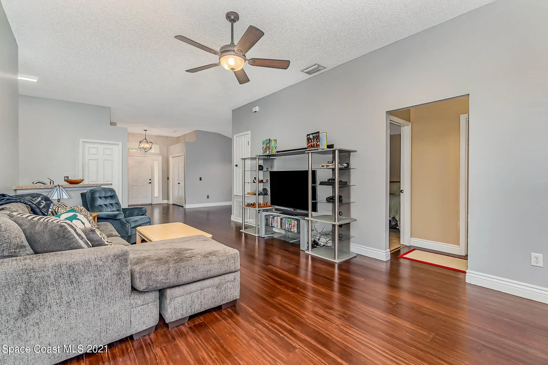 Photo of 2360 Stratford Pointe Drive