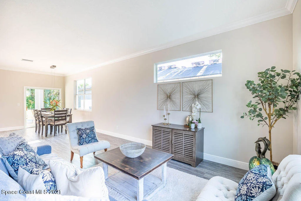 Photo of 130 W Fee Avenue