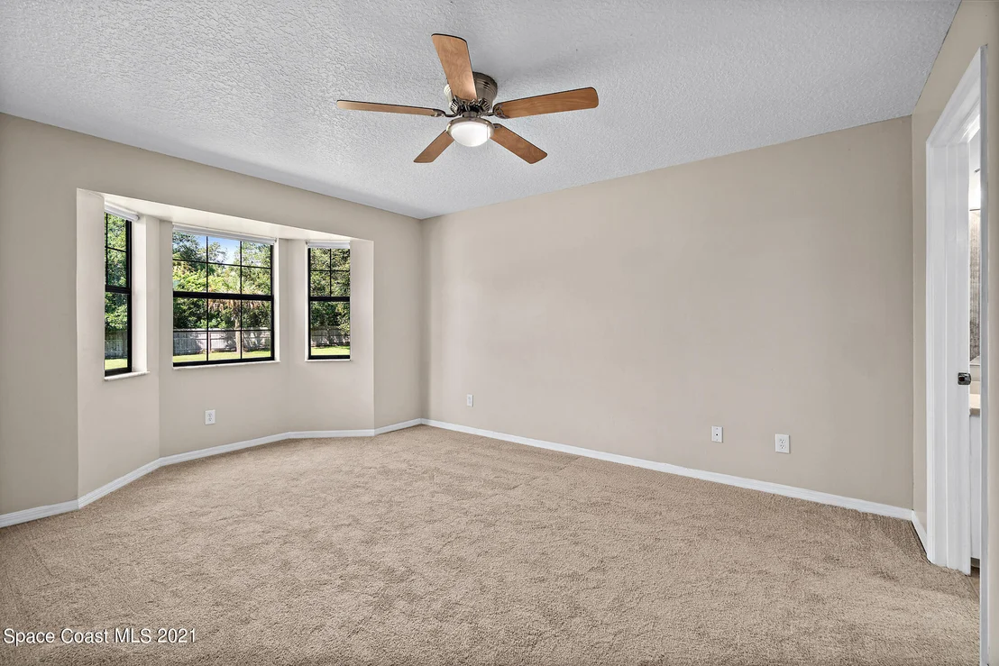Photo of 4390 Alan Shepard Avenue