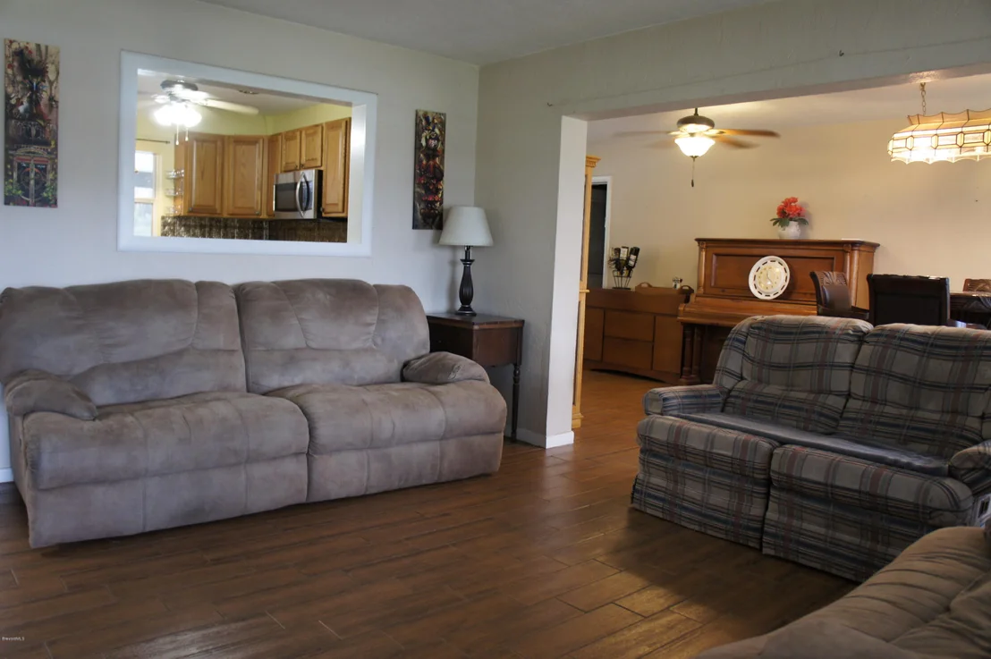 Photo of 566 Hillside Court