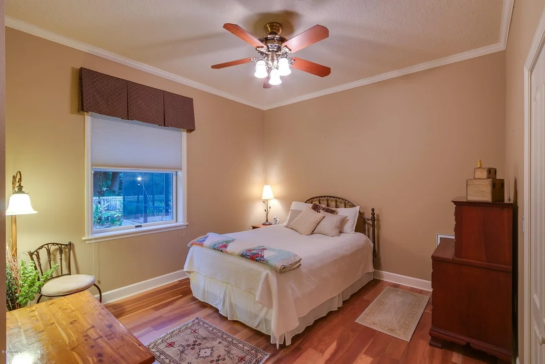 Photo of 16 Summer Place