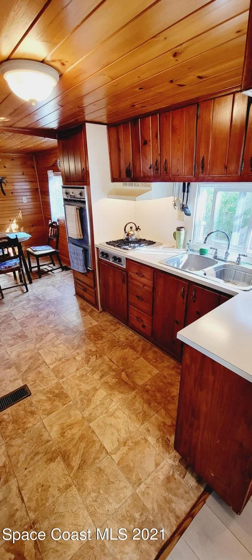 Photo of 6974 Ash Drive