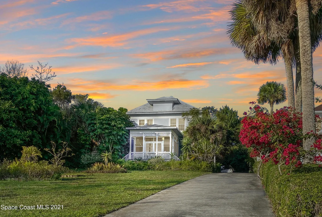 Photo of 843 Indian River Drive