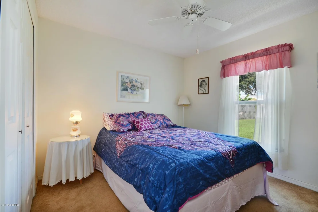Photo of 232 Oak Lake Road