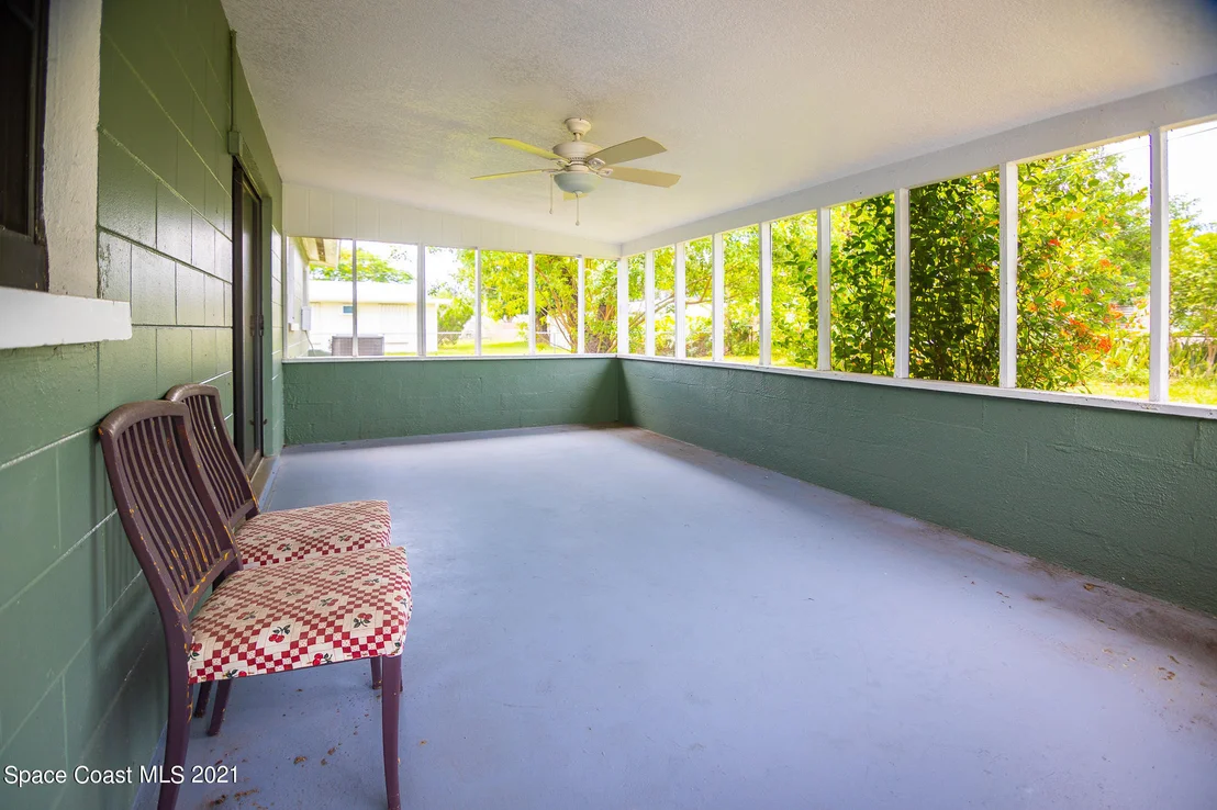 Photo of 2455 Lakeview Drive
