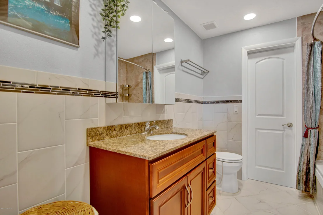 Photo of 445 Sparrow Drive