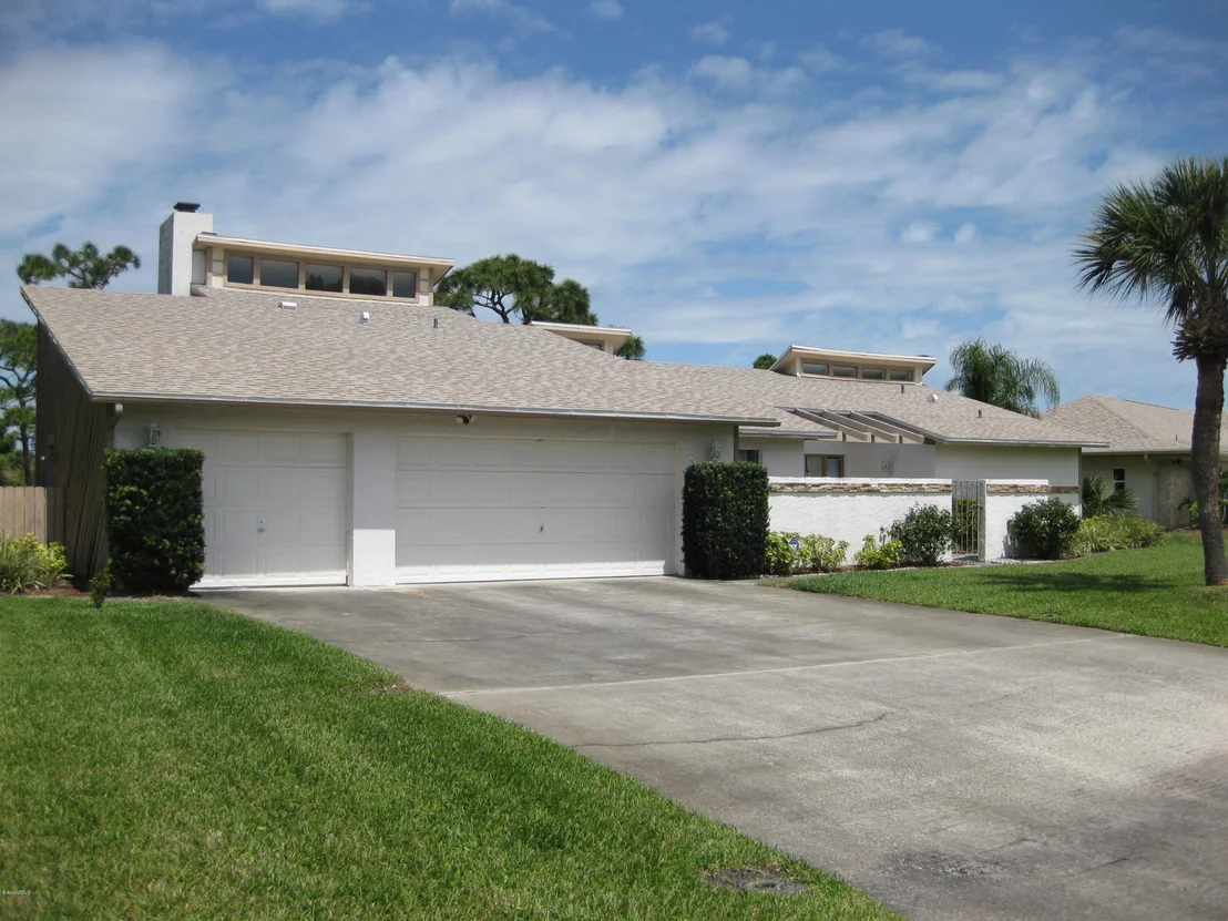 Photo of 654 Doral Lane