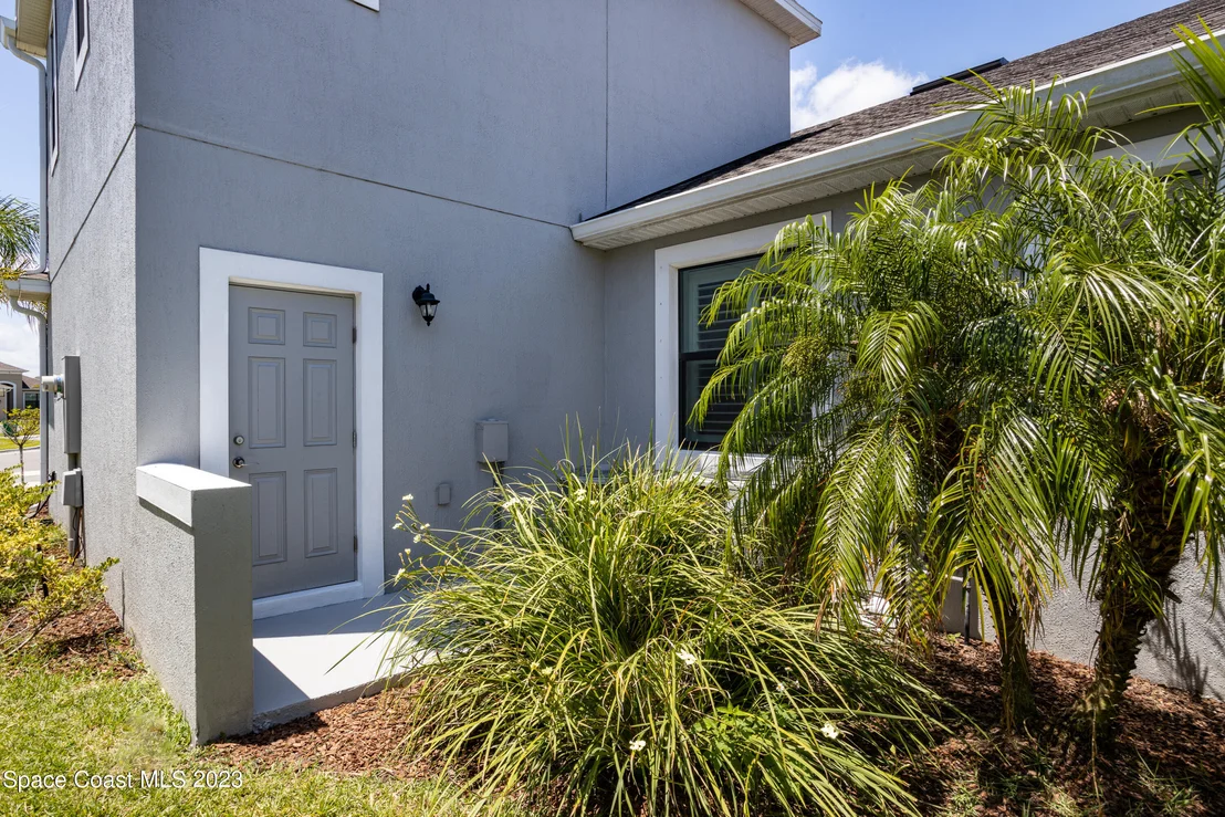 Photo of 7327 Bluemink Lane