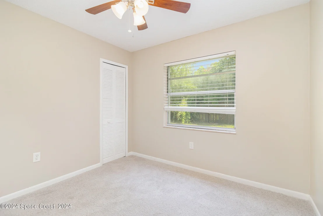 Photo of 978 Sycamore Drive