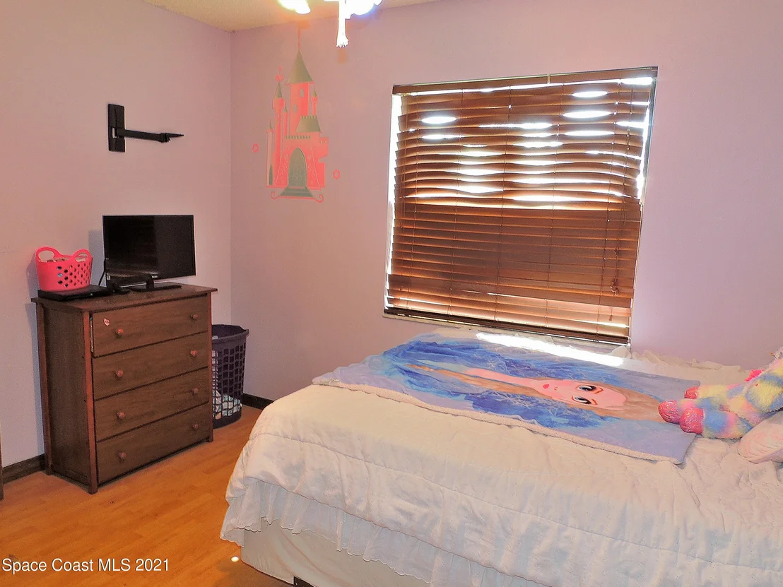 Photo of 6105 Wilderness Avenue
