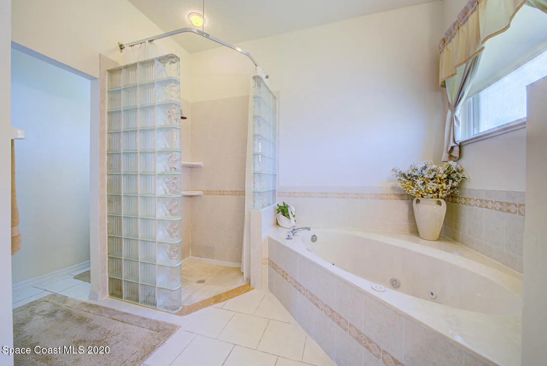 Photo of 1155 Tuckaway Drive