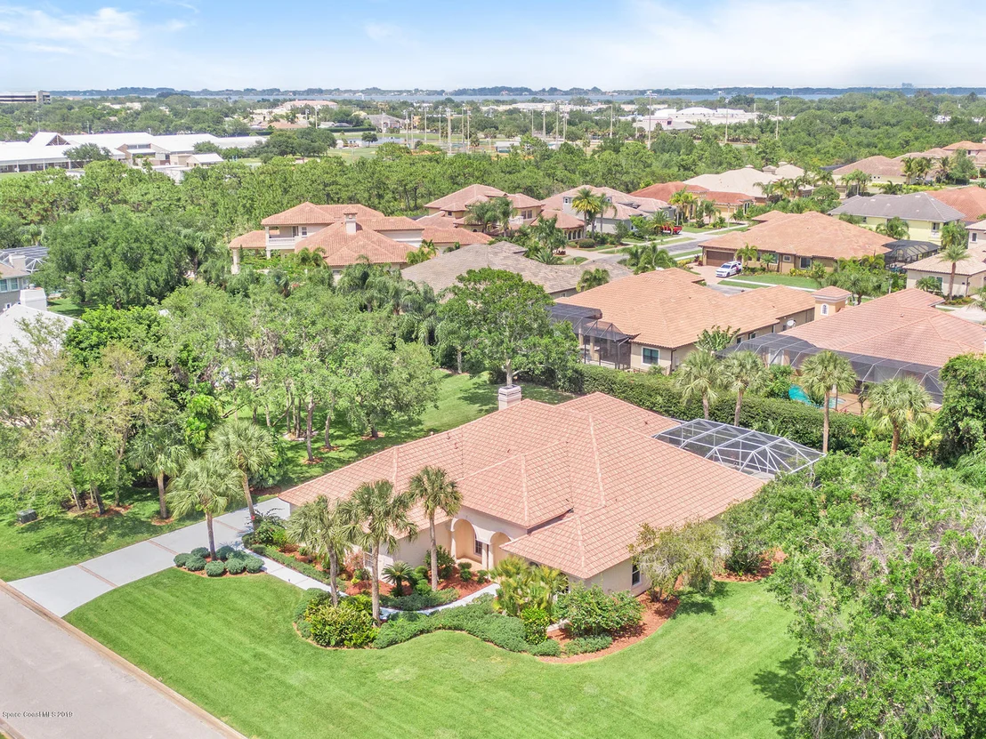 Photo of 759 Glengarry Drive