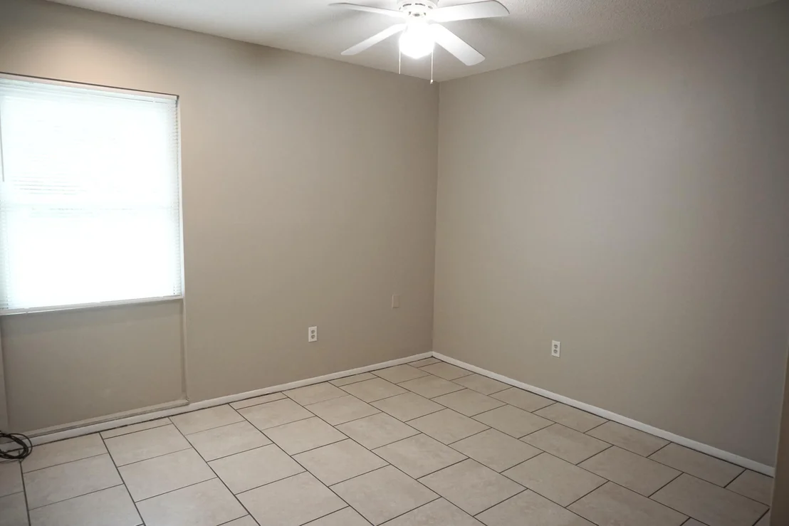 Photo of 971 Fulton Lane NE