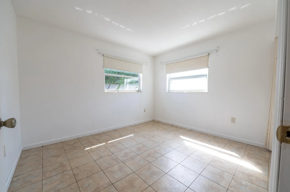 Photo of 1385 Eva Lane