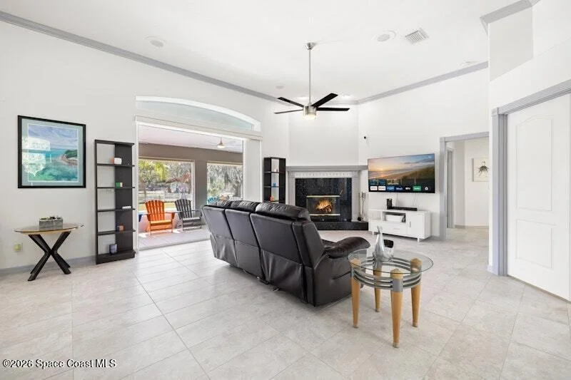 Photo of 3375 Hield Road